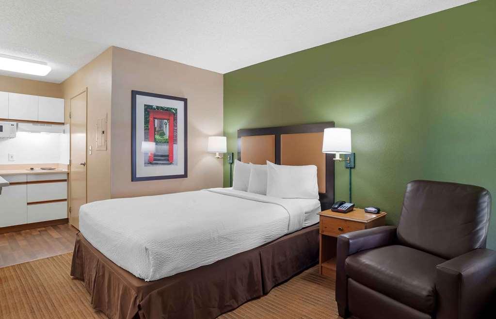 Extended Stay America Suites - San Diego - Sorrento Mesa Room photo